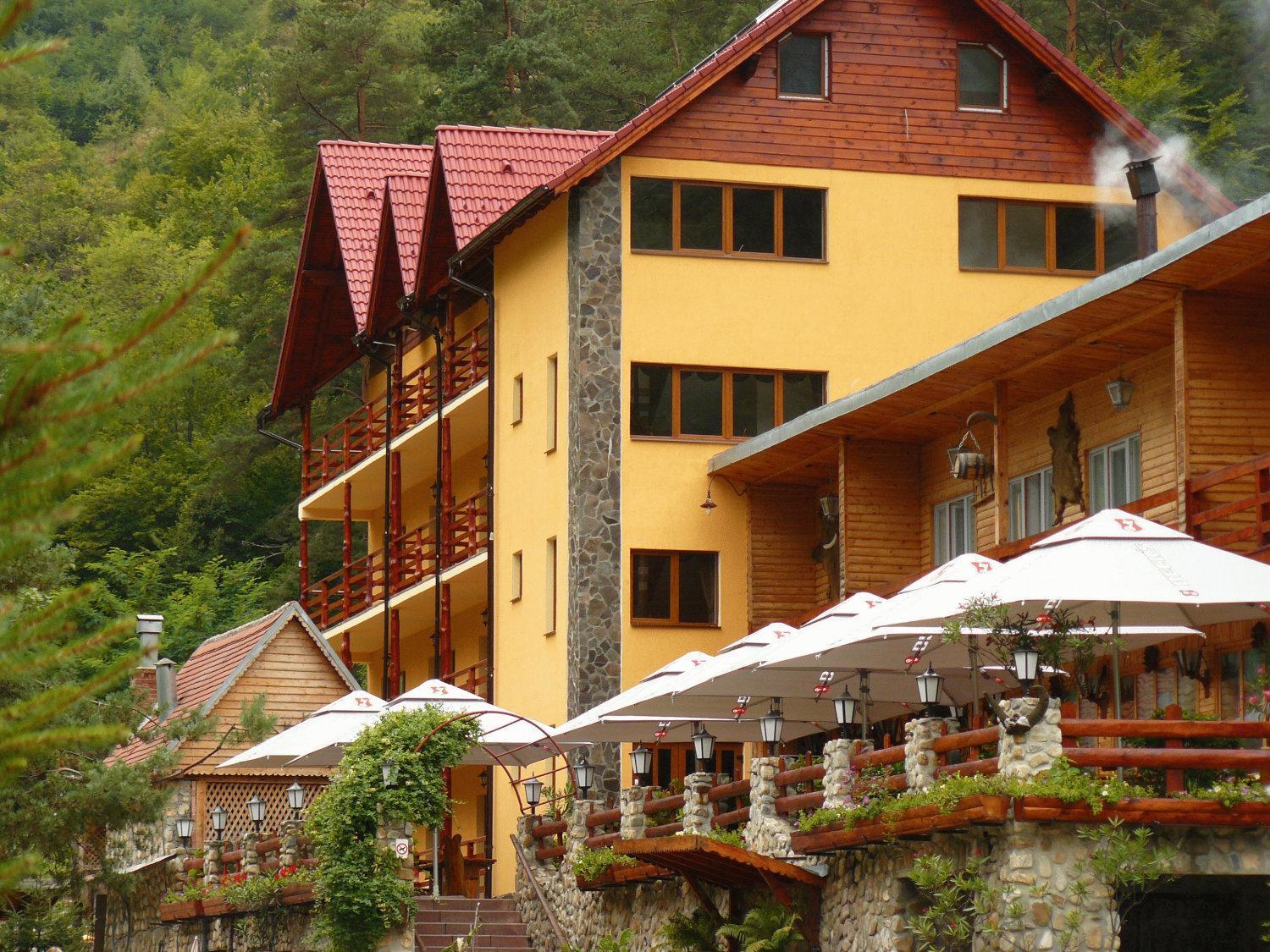 Pension Curmatura Stezii Răşinari Buitenkant foto