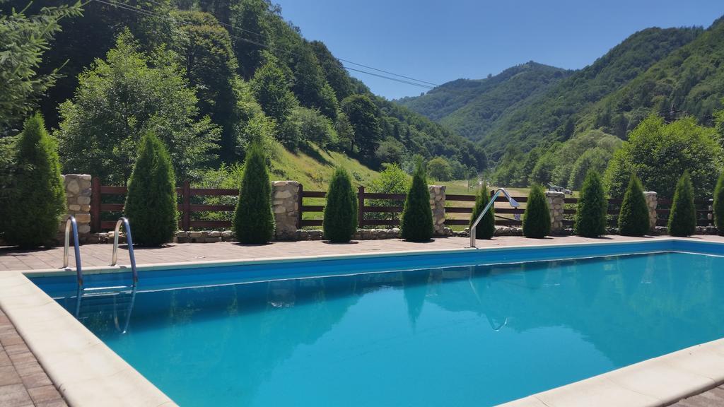Pension Curmatura Stezii Răşinari Buitenkant foto